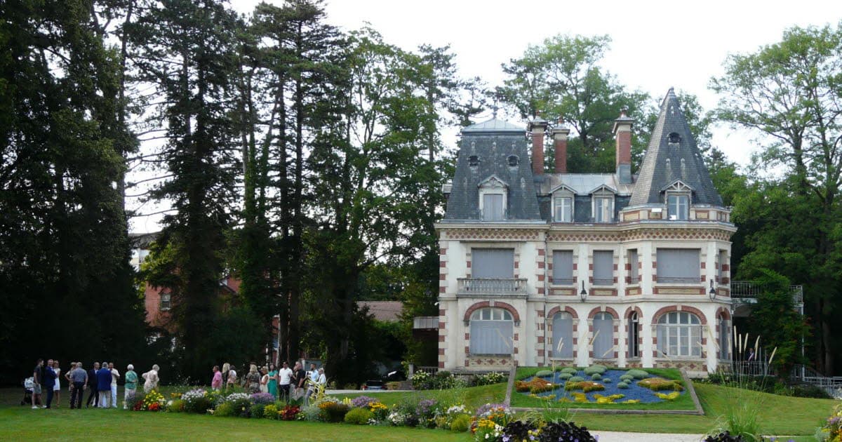 Le manoir d'Héricourt et son parc